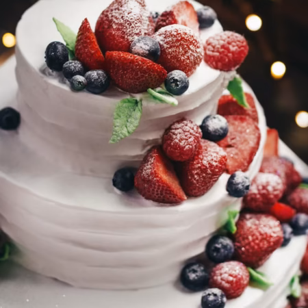 Modern Minimalist Wedding Cake