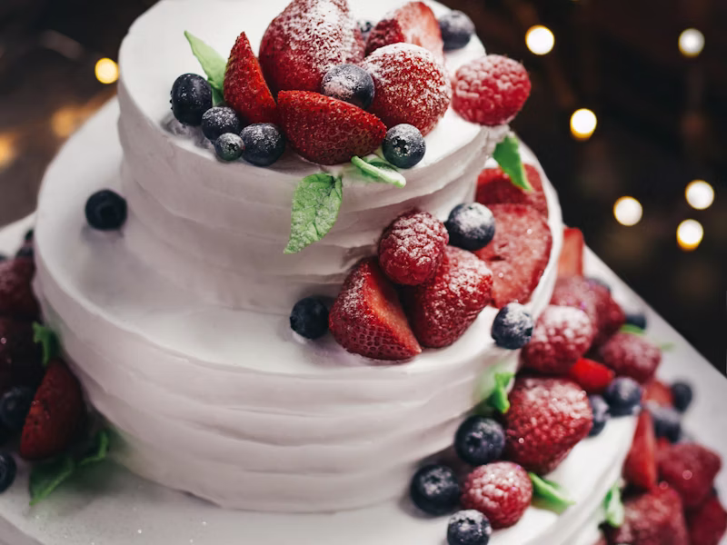 Modern Minimalist Wedding Cake